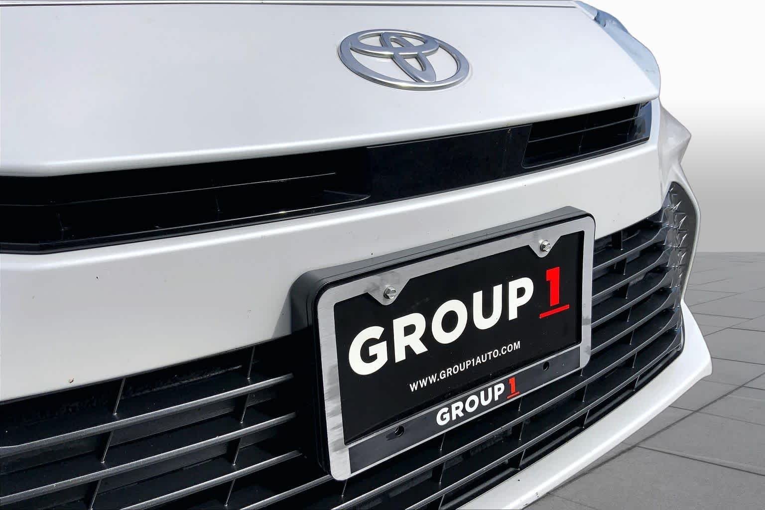 Used 2025 Wind Chill Pearl Toyota XLE image 29