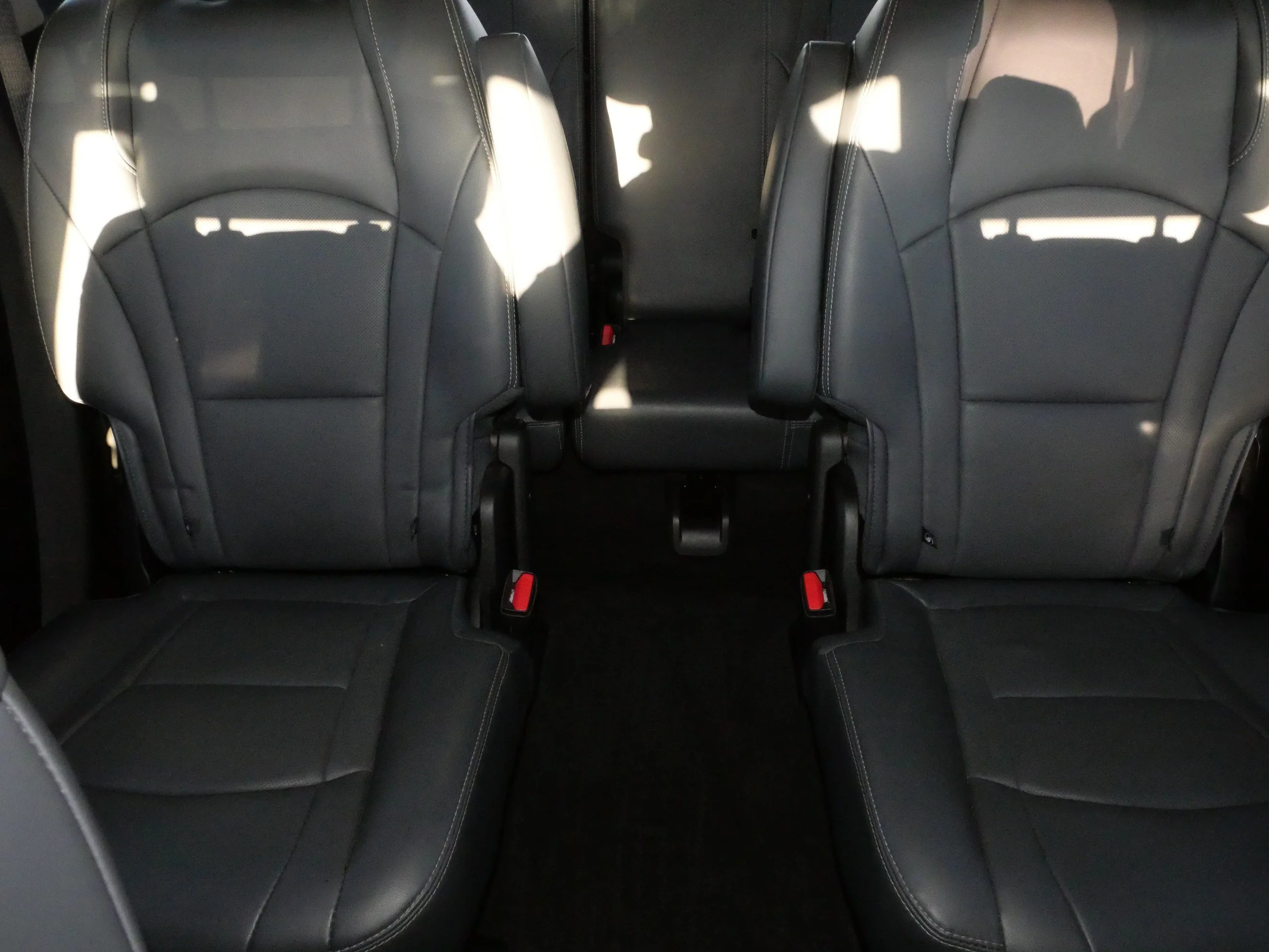 Used 2018 Red Quartz Tintcoat Buick Essence image 13