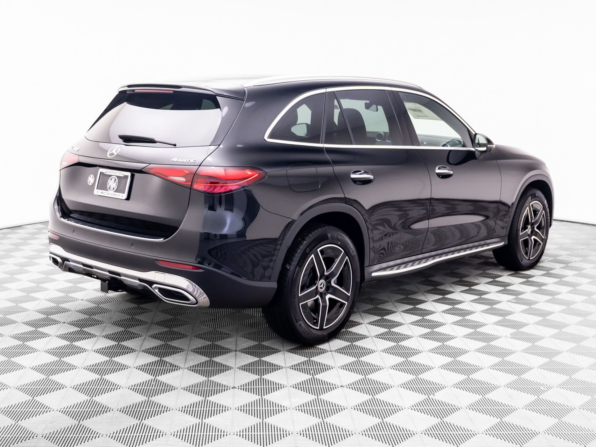 New 2027 Black Mercedes-Benz GLC 300 image 5
