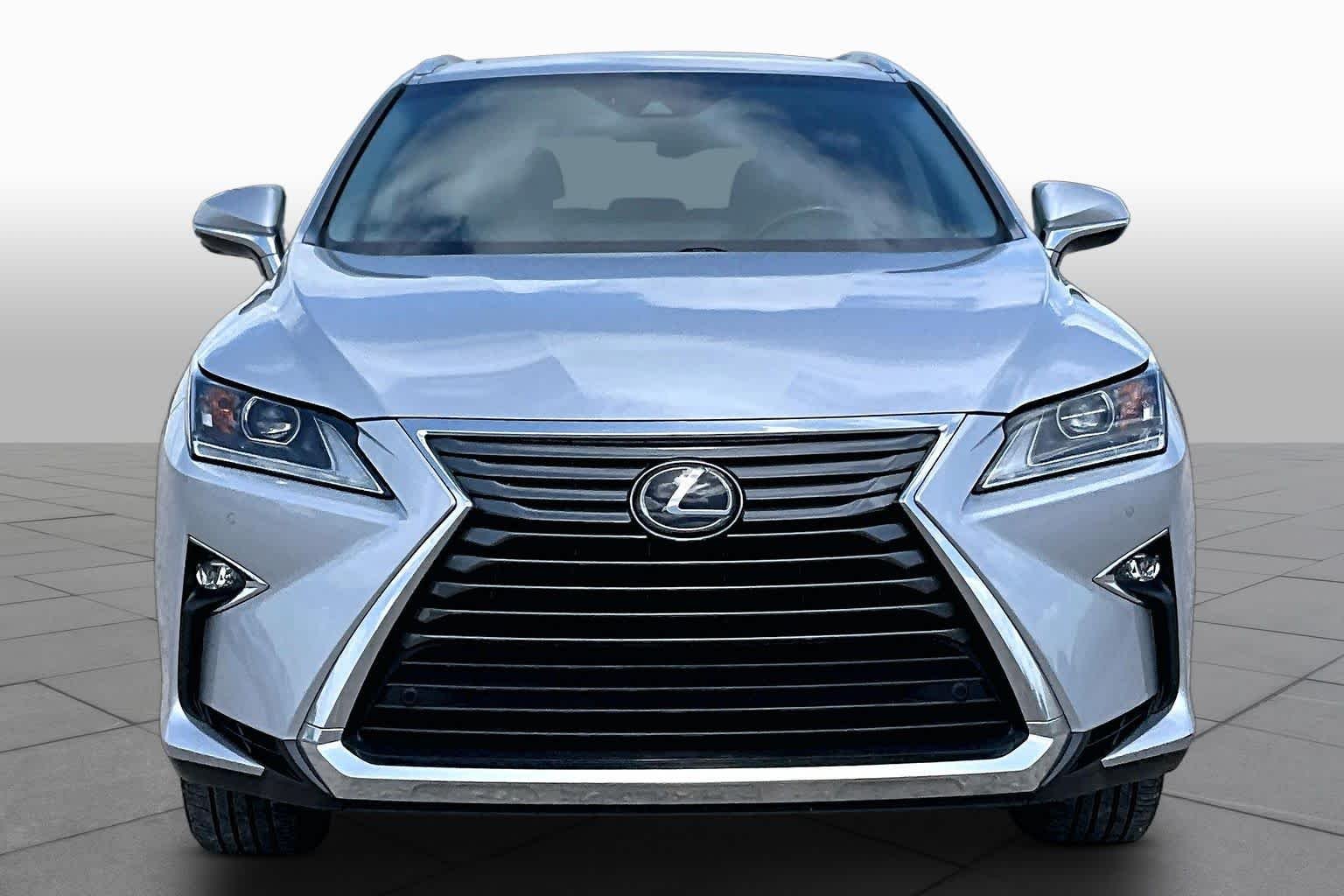Used 2019 Silver Lining Metallic Lexus  image 4