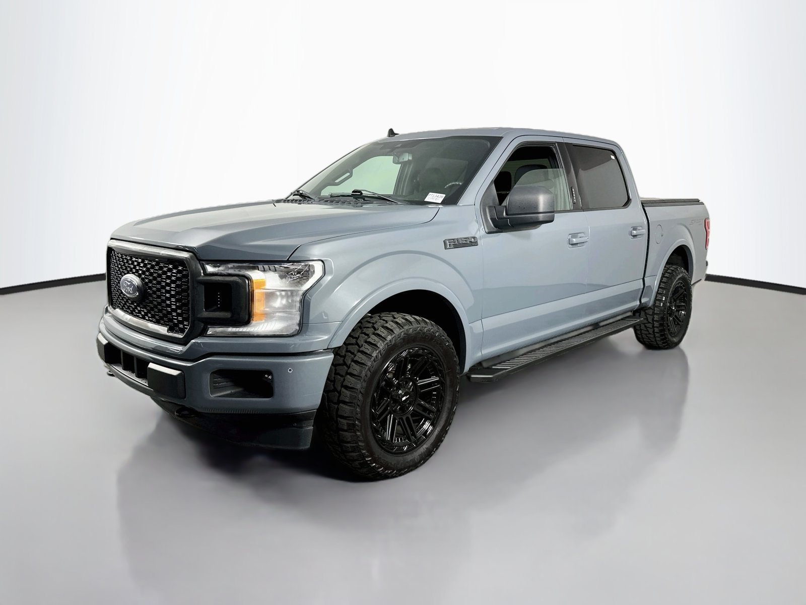 Used 2020 Gray Metallic Ford XLT image 3