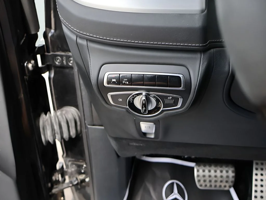 Certified Used 2024 Obsidian Black Metallic Mercedes-Benz G 63 AMG® image 39