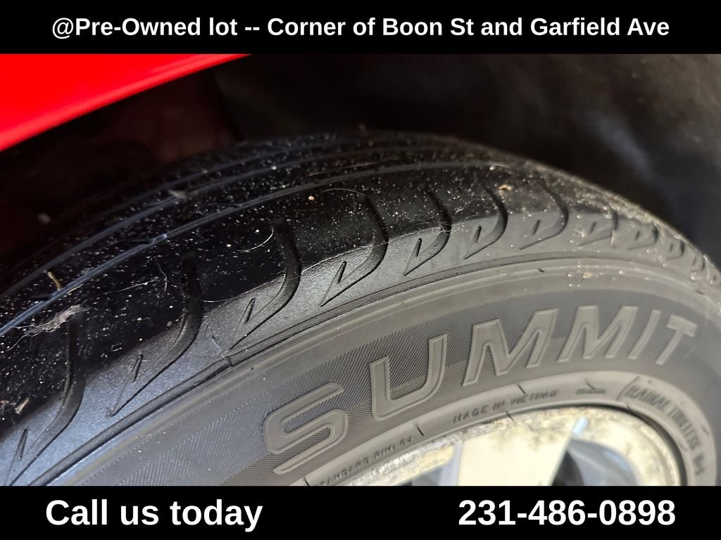 Used 2014 Red Chevrolet 1LT image 12