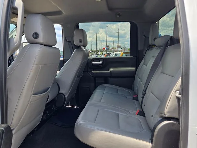 Used 2021 White Chevrolet Custom image 6