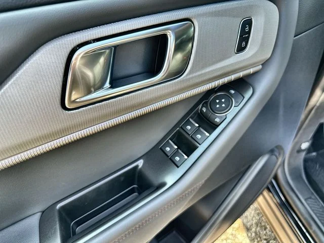 New 2026 Agate Black Metallic Ford Active image 17