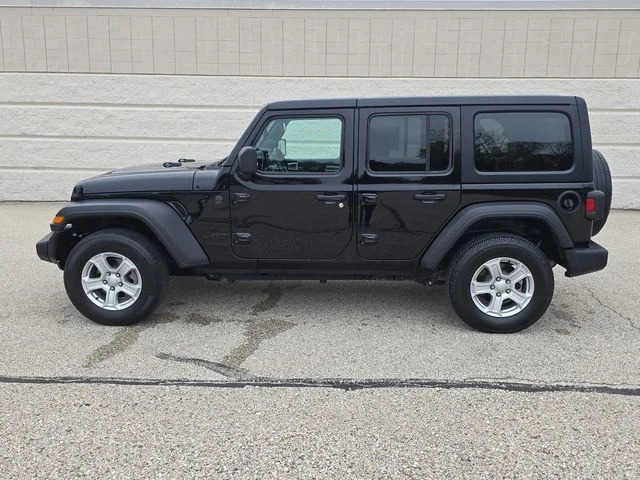 Certified Used 2022 Black Clearcoat Jeep Unlimited Sport S image 10
