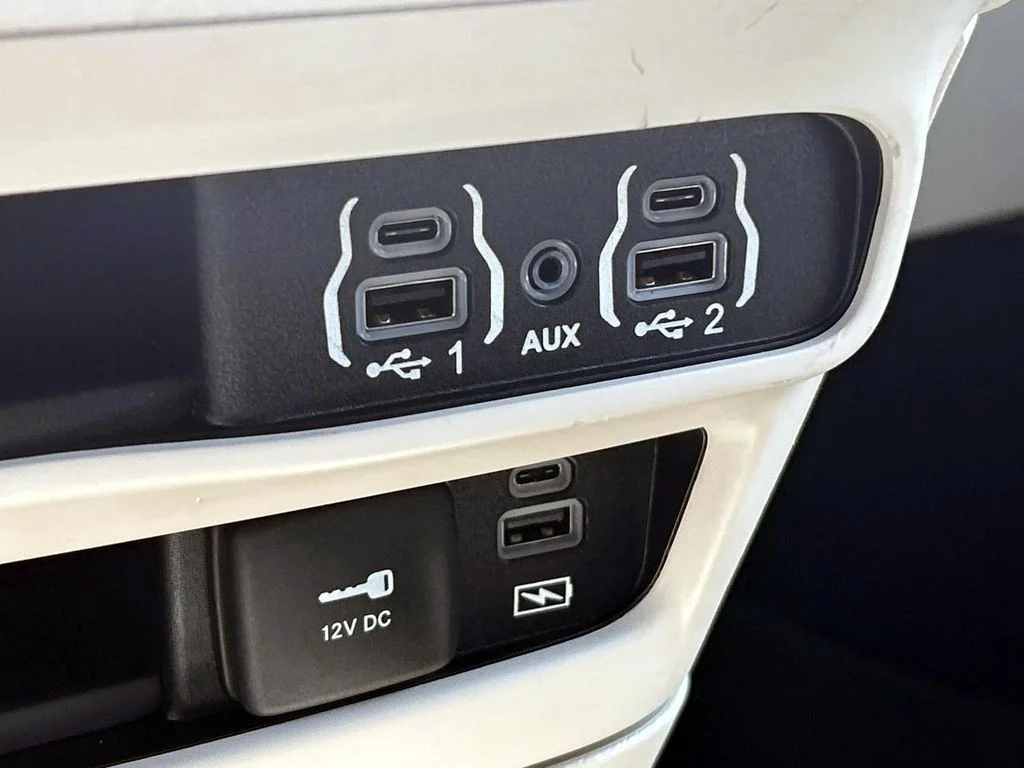 Used 2022 White Chrysler Touring L image 29