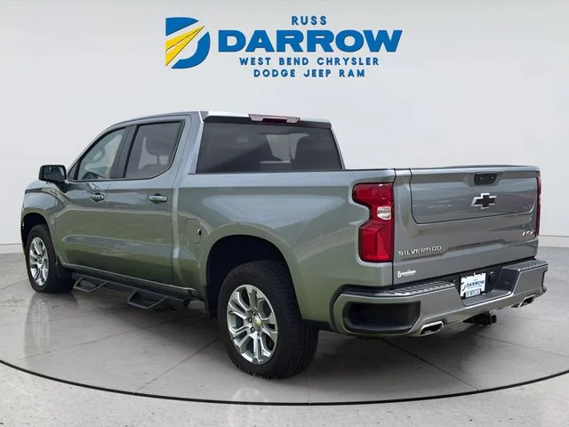Used 2024 Gray Chevrolet RST image 3