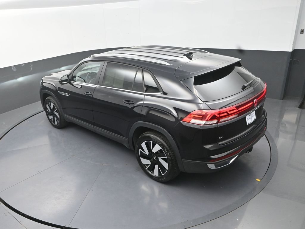 Used 2026  Volkswagen SE w/Technology image 19