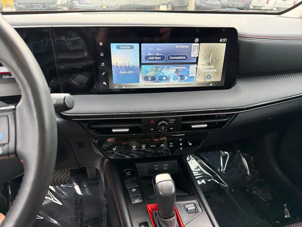 Used 2025 Black Nissan SR image 26