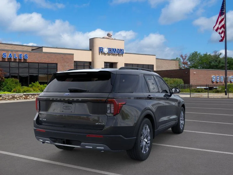 New 2026 Agate Black Metallic Ford Active image 47