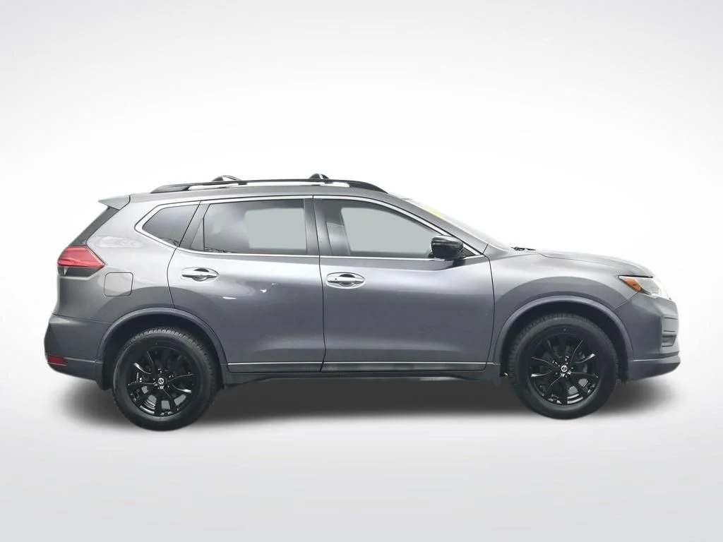 Used 2017 Gray Nissan SV image 4