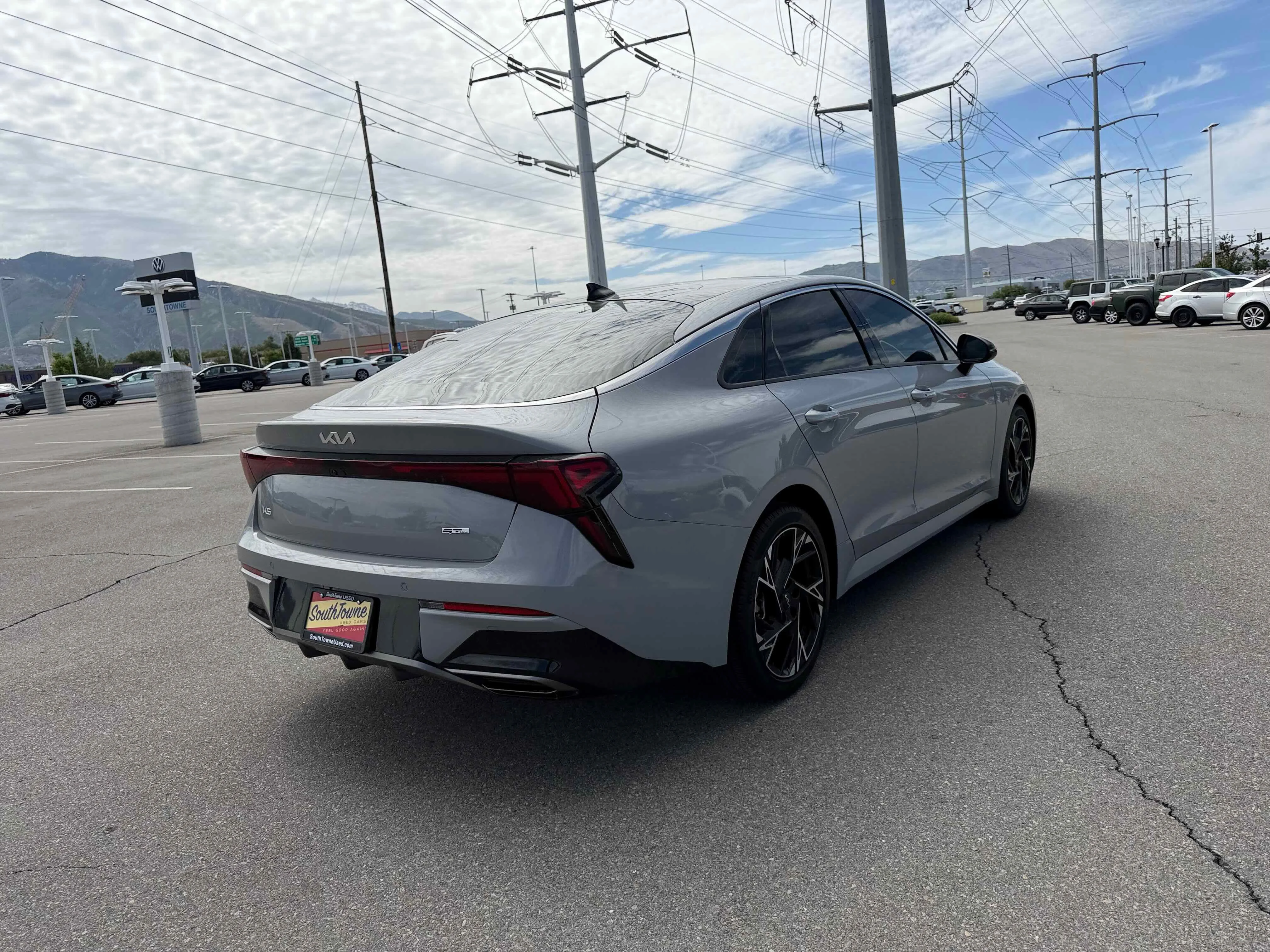 Used 2025 Wolf Gray Kia GT-Line image 5