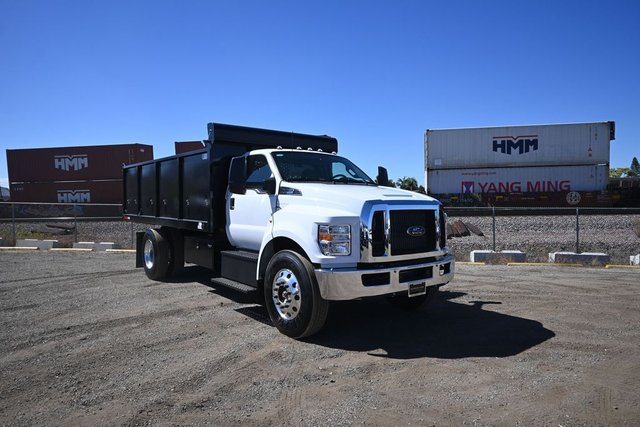 2027 Ford F-650-750 Base