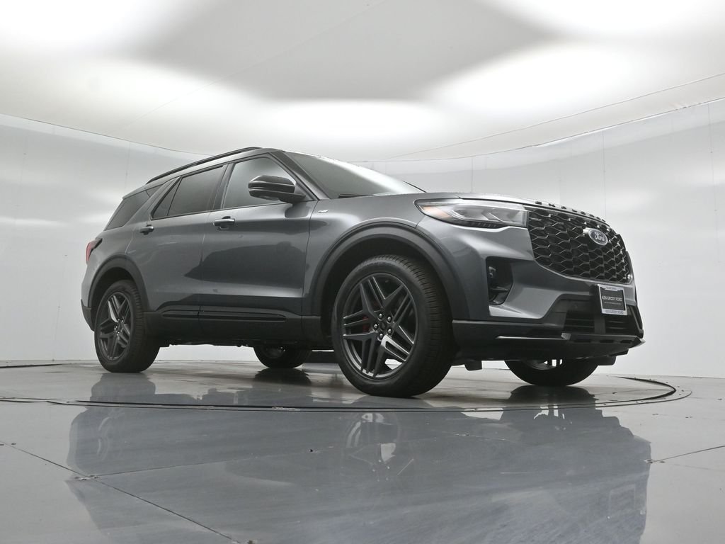 New 2026 Carbonized Gray Metallic Ford ST-Line image 47