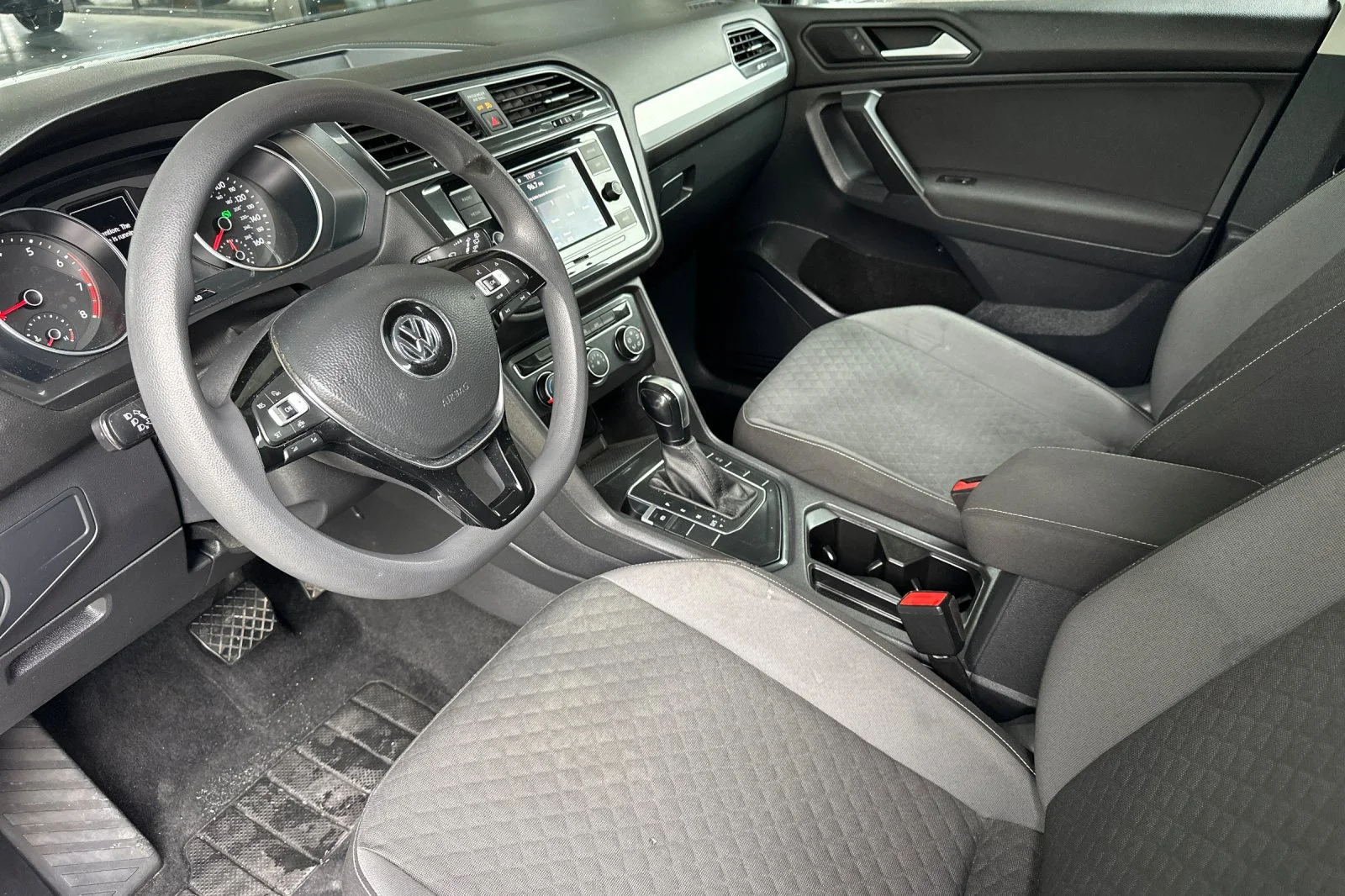 Used 2021 White Volkswagen S image 10