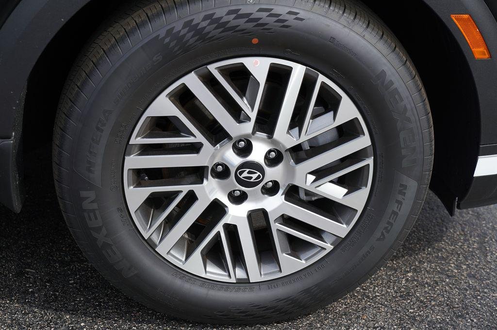 New 2026 Abyss Black Pearl Hyundai SEL Premium image 6