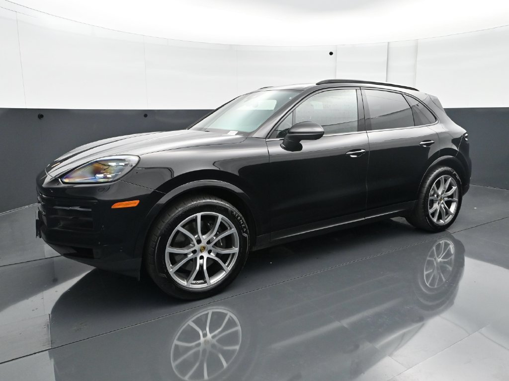 Used 2024 Porsche Cayenne Base with VIN WP1AA2AY1RDA07822 for sale in Minneapolis, Minnesota