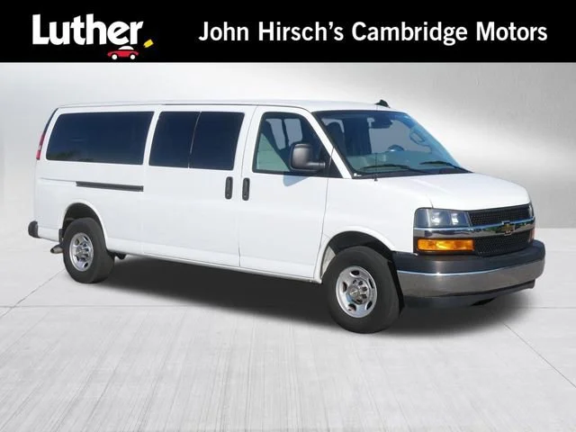 2024 Chevrolet Express 3500 LT Extended's photo