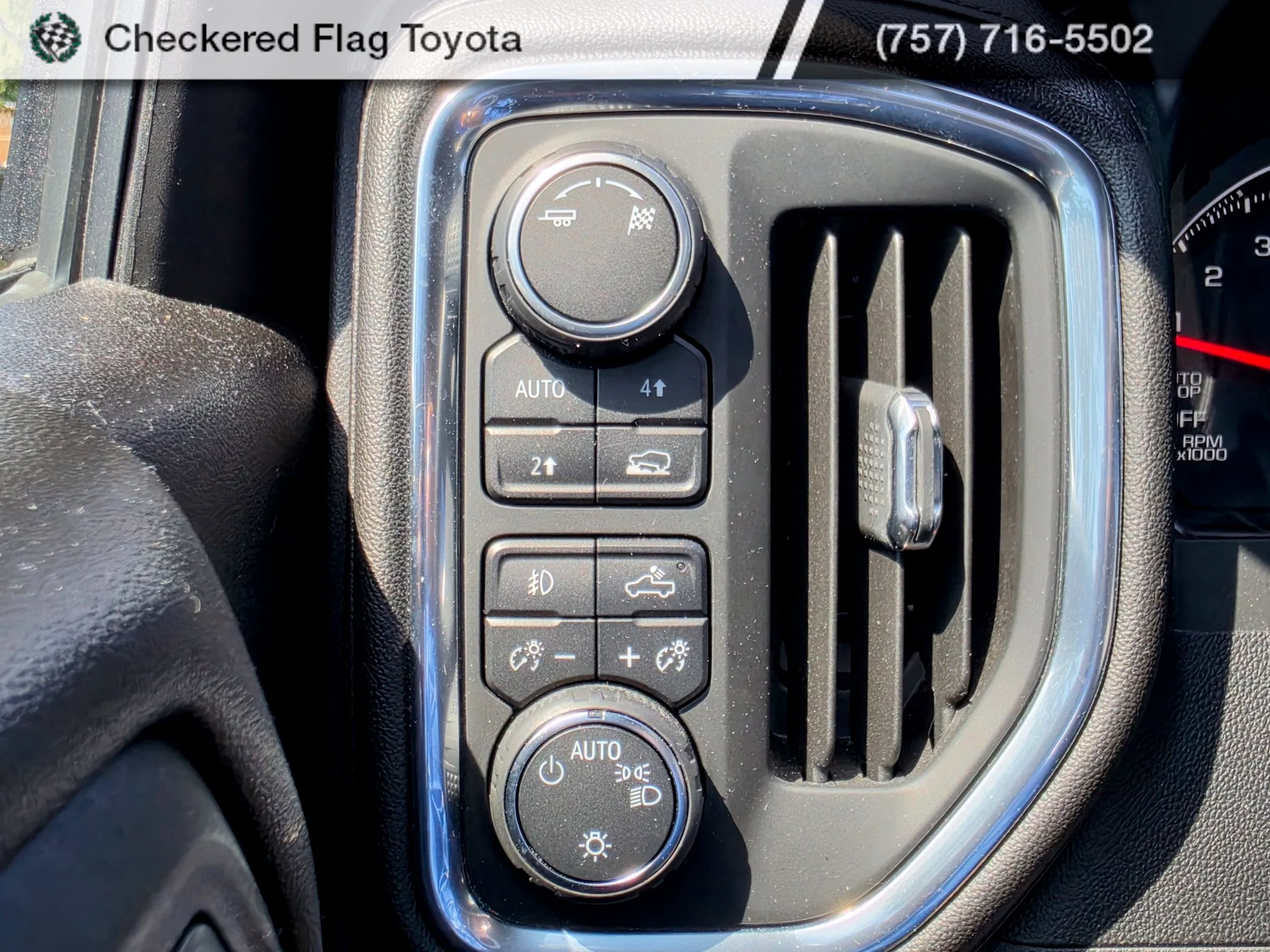 Used 2019 Cajun Red Tintcoat Chevrolet RST image 11
