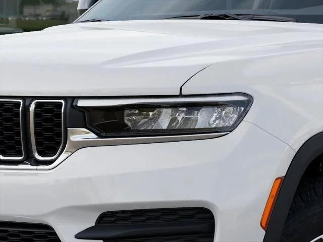 New 2027 Bright White Clear-Coat Paint Jeep  image 62