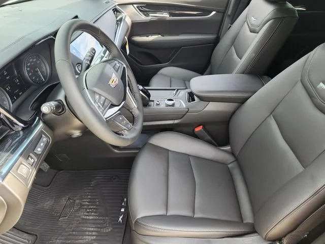 2025 Cadillac XT5 Premium Luxury - Photo 11