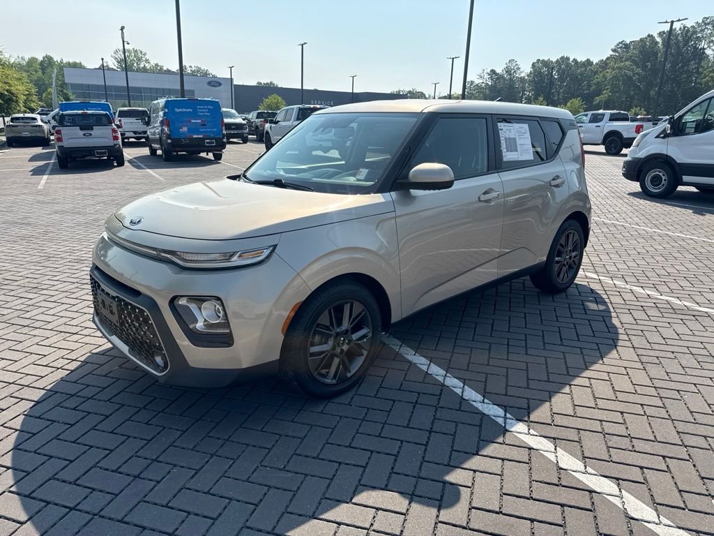 Used 2020 Gold Kia EX image 3