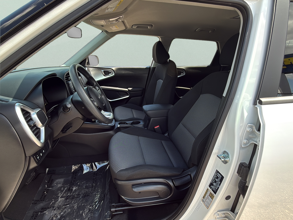 Used 2023 Snow White Pearl Kia LX image 26