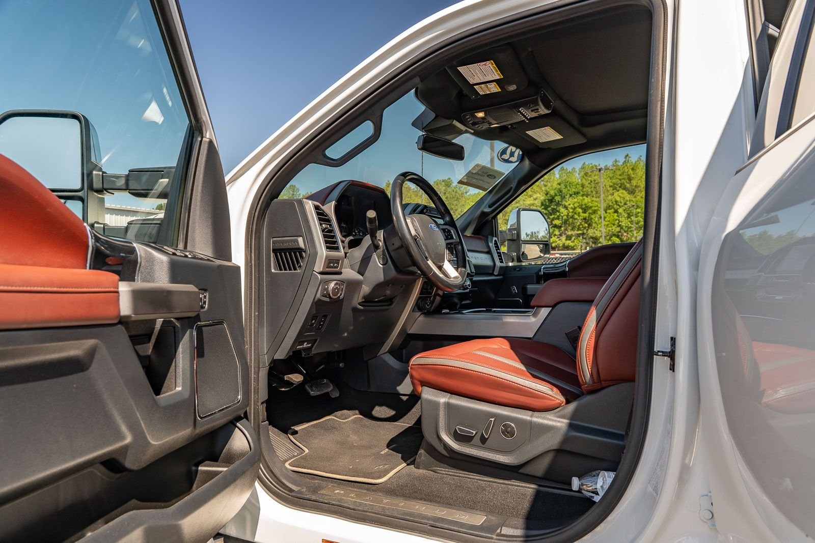 Certified Used 2022  Ford Platinum image 20