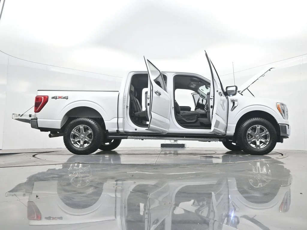 Used 2022 White Ford XLT image 44