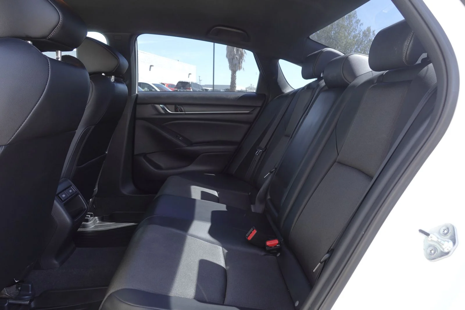 Used 2022 Platinum White Pearl Honda Sport image 12