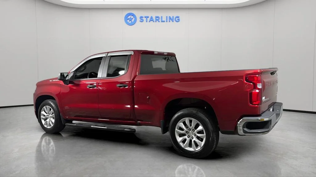 Used 2019 CAJUN RED TINTCOAT Chevrolet Custom image 5