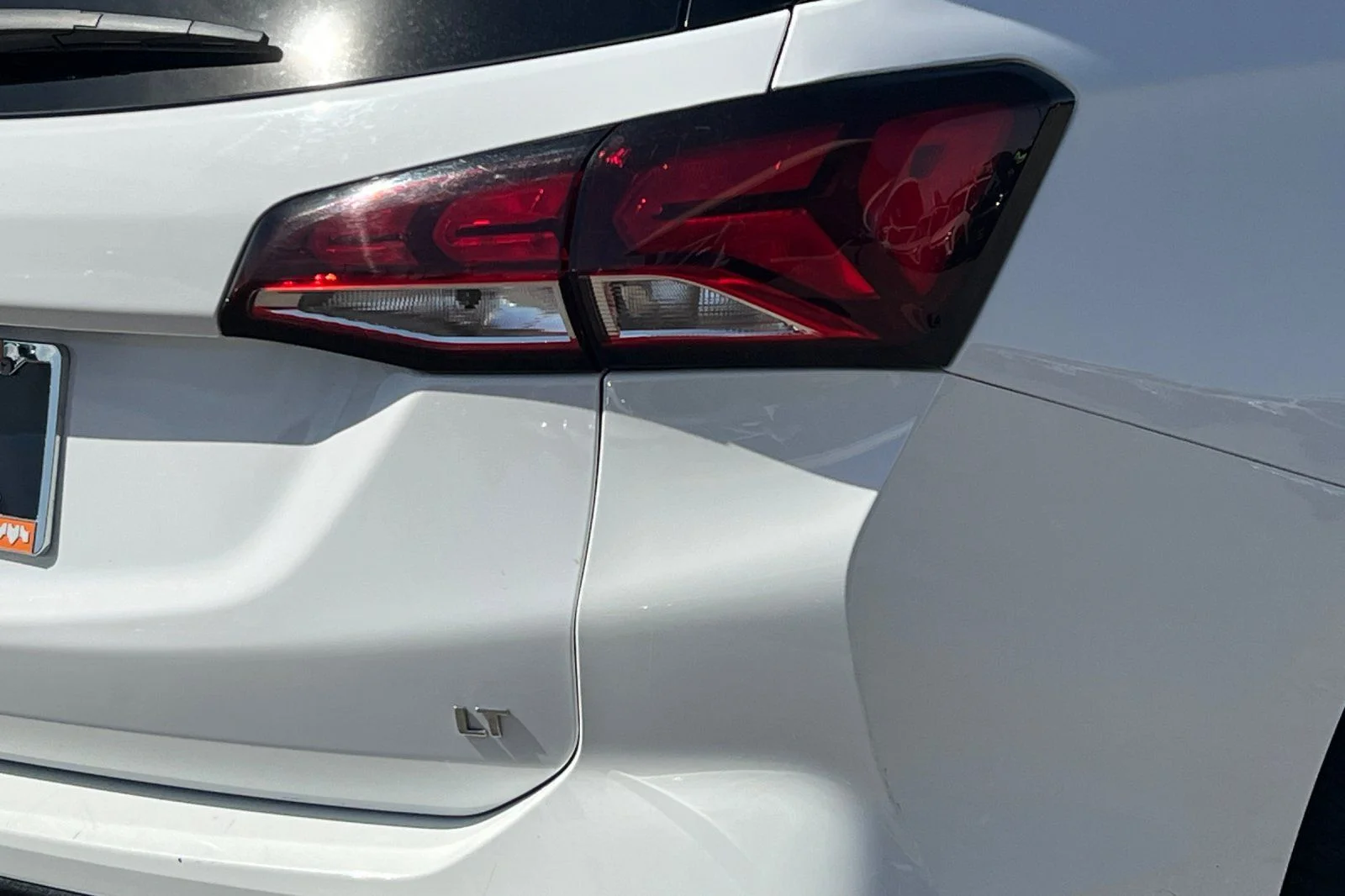 Used 2024 White Chevrolet LT image 27