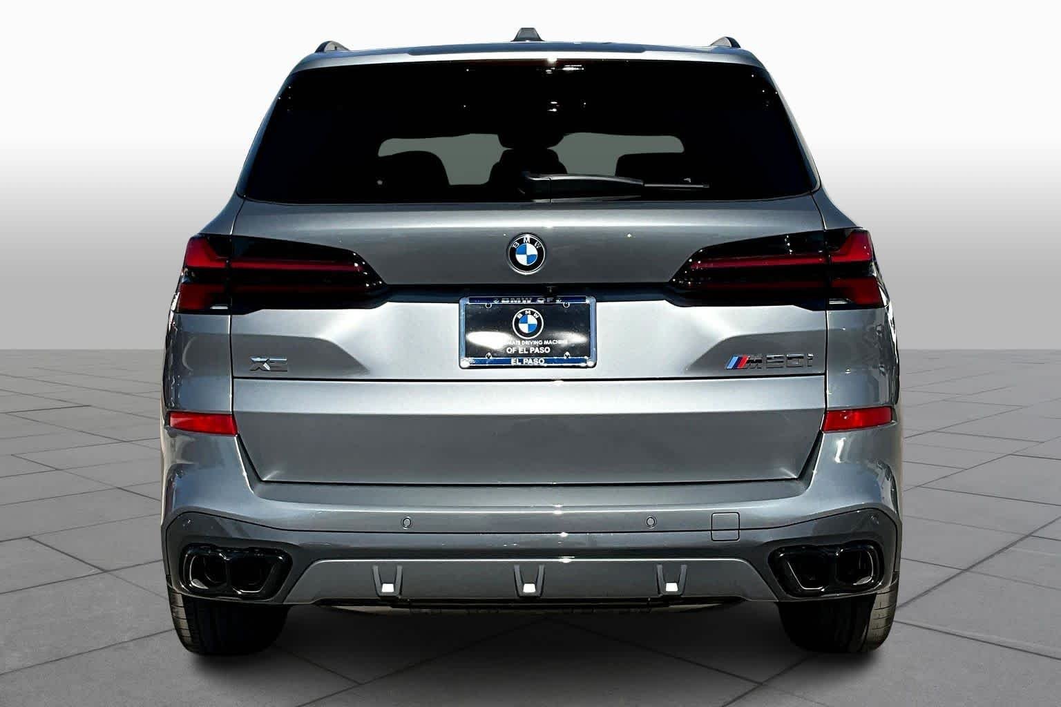 New 2026 Skyscraper Grey Metallic BMW M60i image 4