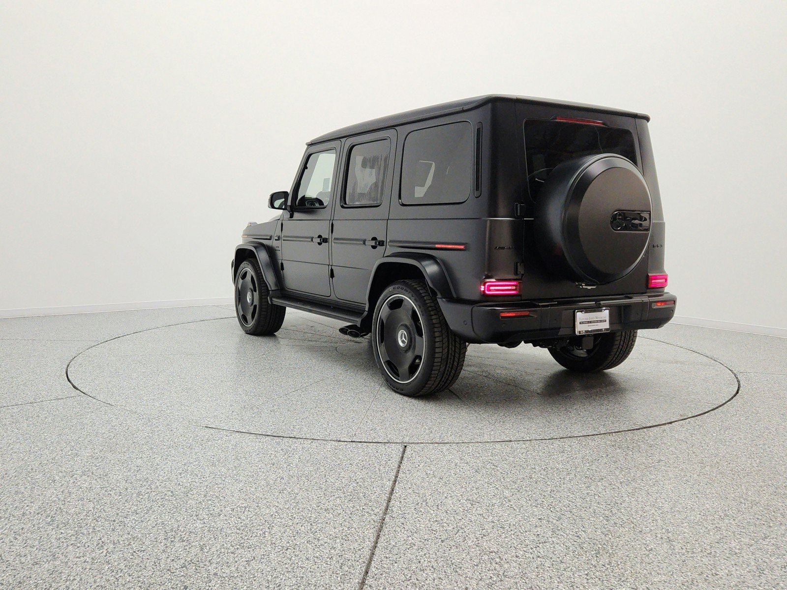 New 2026 MANUFAKTUR Night Black Magno Mercedes-Benz AMG® G 63 SUV image 30