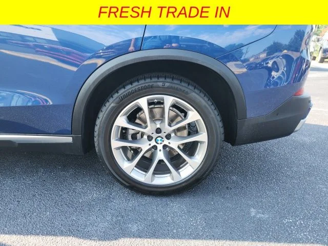 Used 2022 Blue BMW xDrive40i image 29