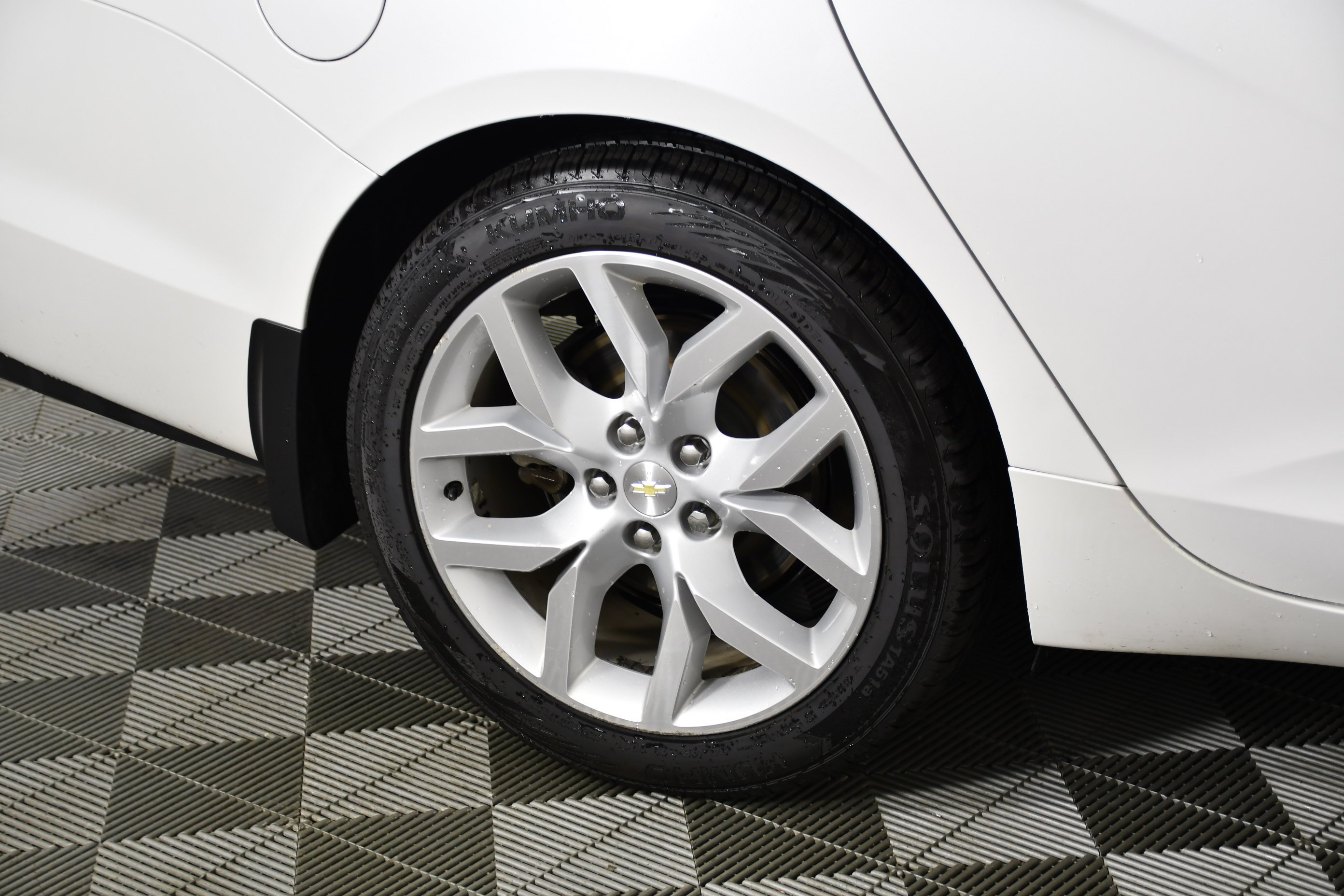 Used 2020 White Chevrolet Premier image 52