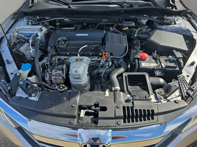 Used 2016  Honda EX-L image 33