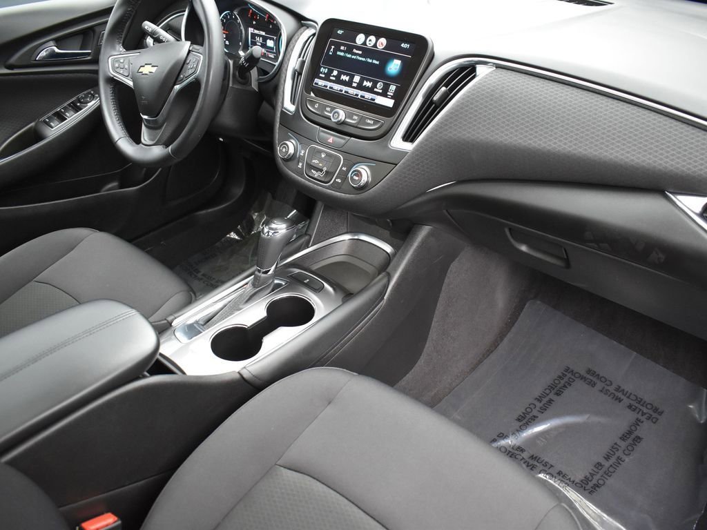 2017 CHEVROLET MALIBU - Image 30