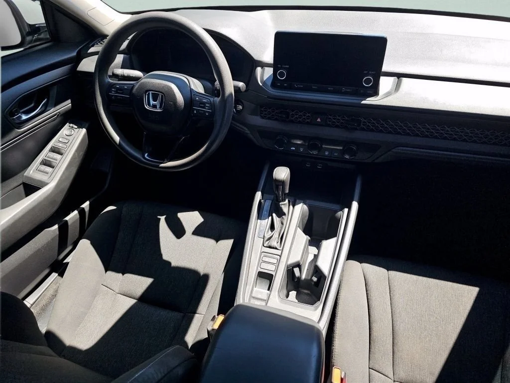 Used 2024 White Honda LX image 28