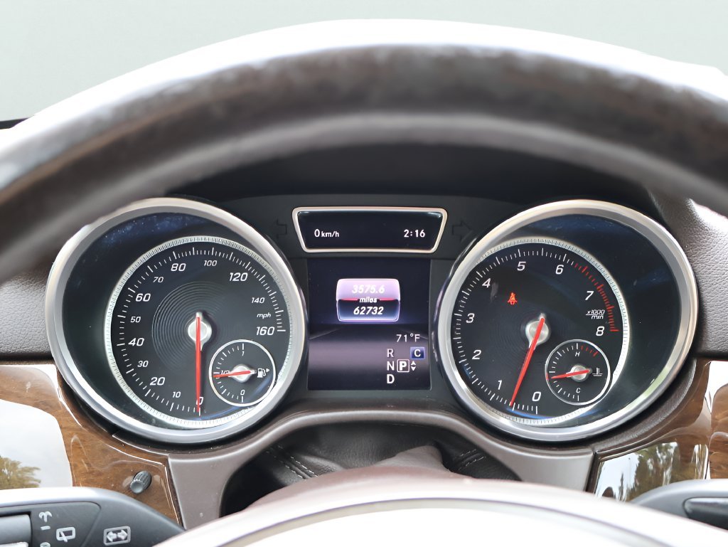 Used 2018 Brilliant Blue Metallic Mercedes-Benz GLE 350 image 31