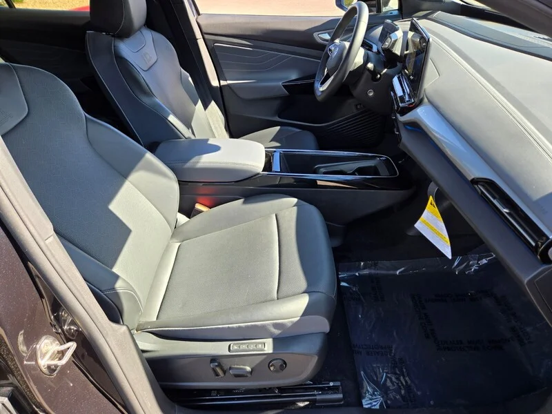 Certified Used 2023 Black Volkswagen S image 13