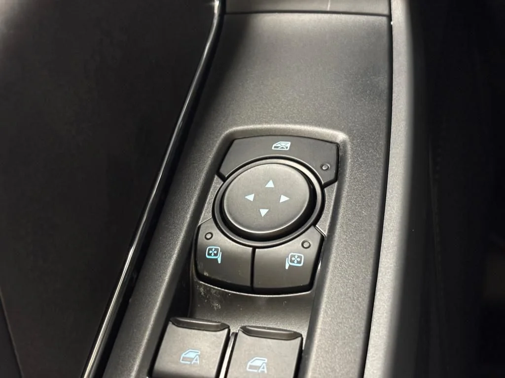 New 2026 Agate Black Metallic Ford XLT image 24