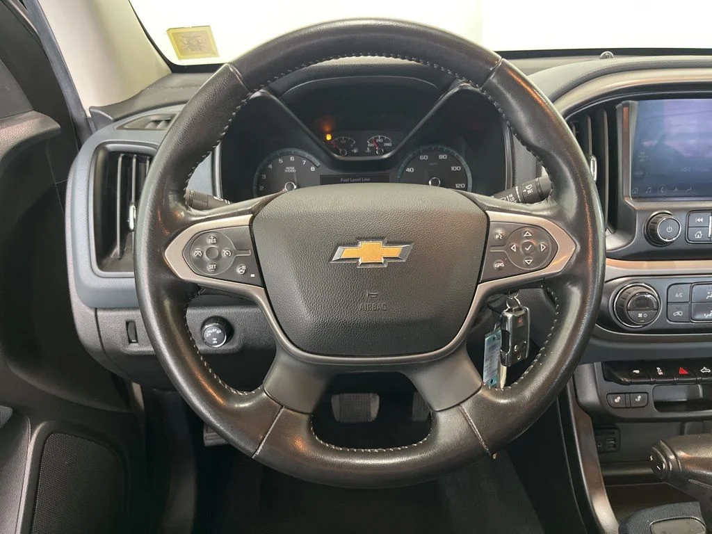 Used 2020 Silver Chevrolet Z71 image 5