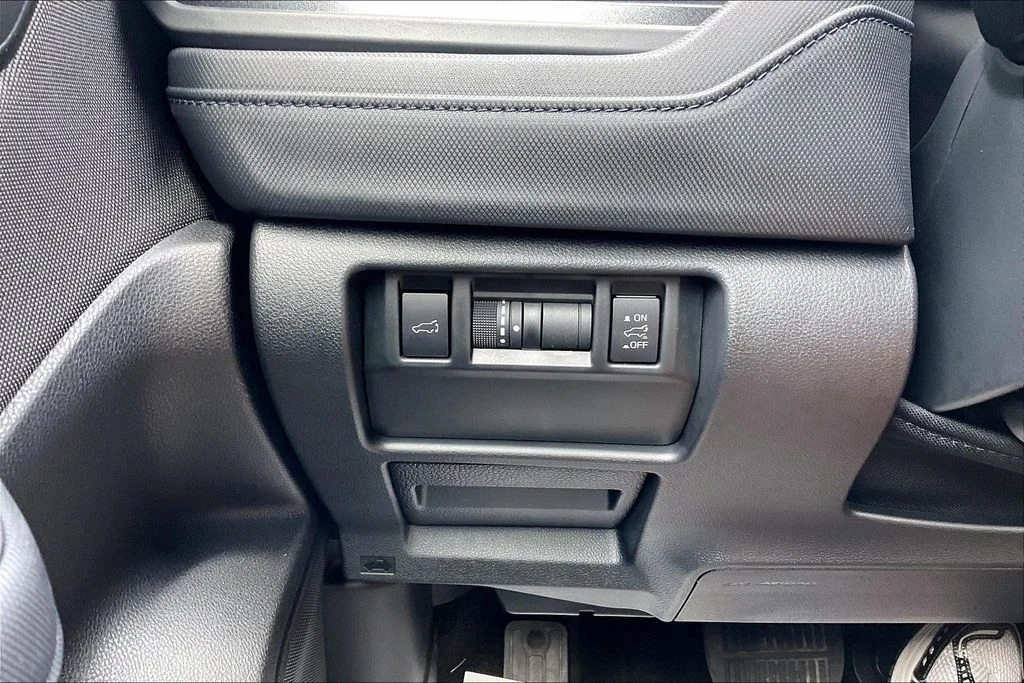 Used 2026 White Subaru Premium image 35