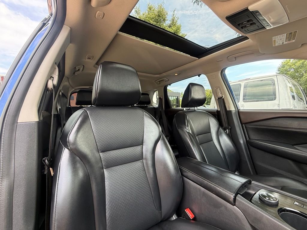 Used 2023 Caspian Blue Nissan SV image 32