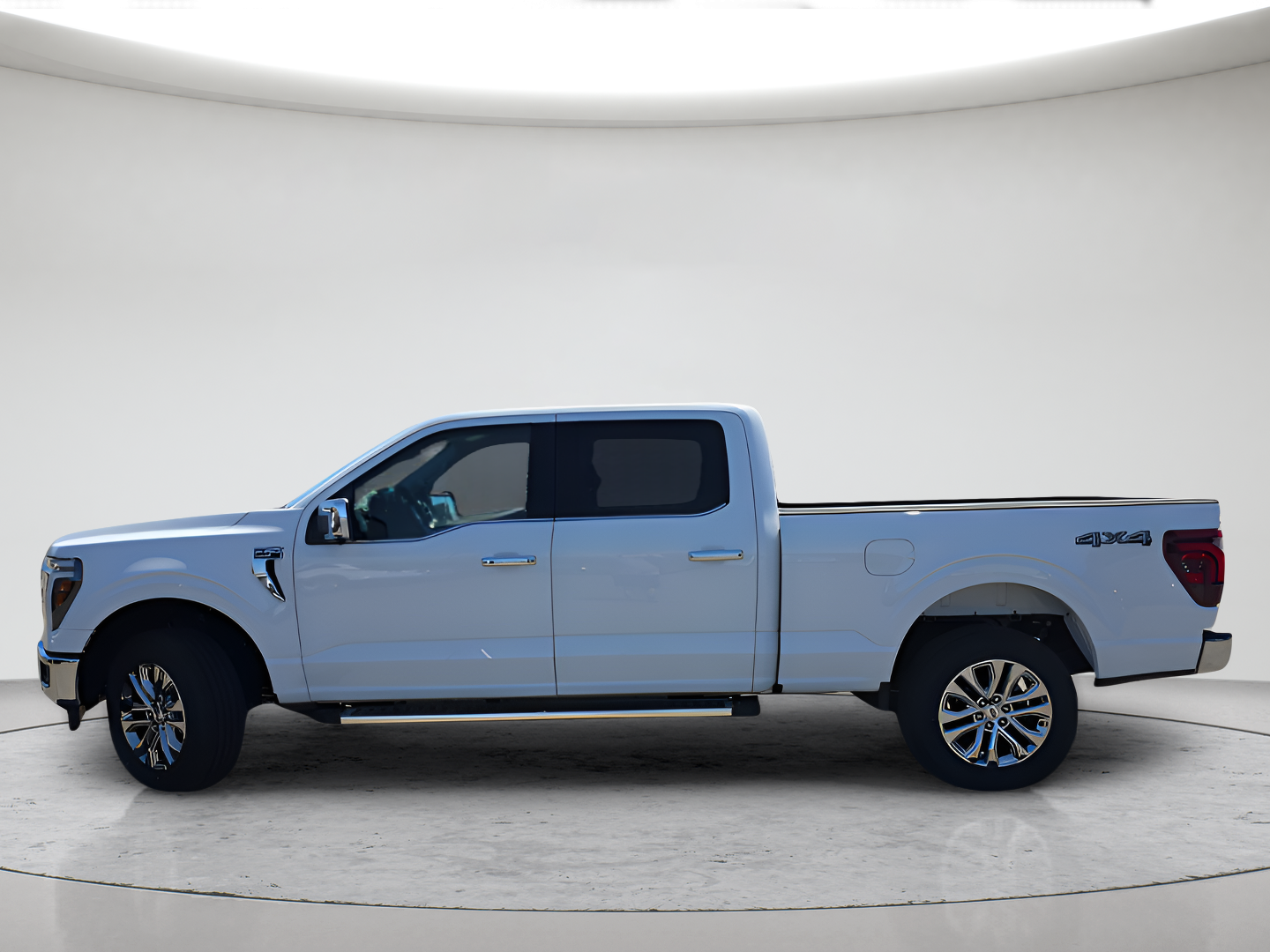 New 2026 Oxford White Ford Lariat® image 7