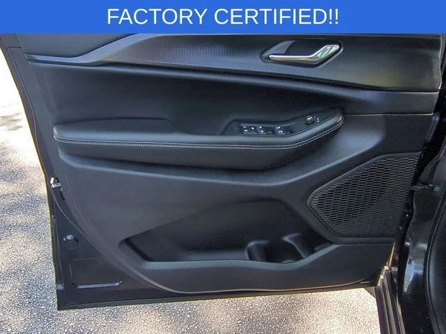Used 2025 Black Jeep Altitude X image 12