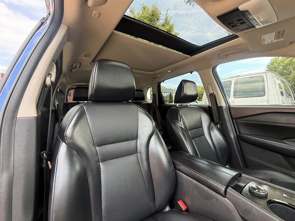 Used 2023 Blue Nissan SV image 32