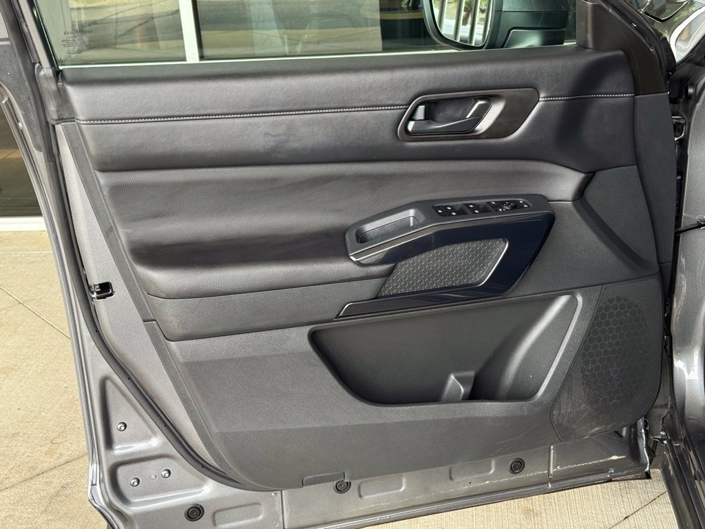 Used 2025 Gray Nissan SV image 28